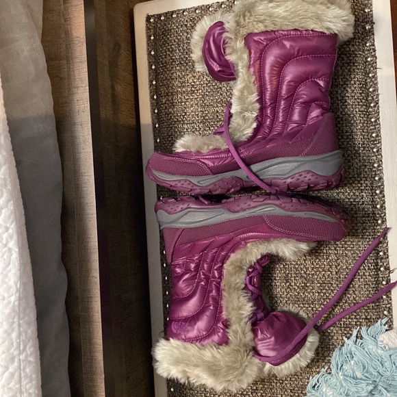 North face snow boots - Picture 3 of 7